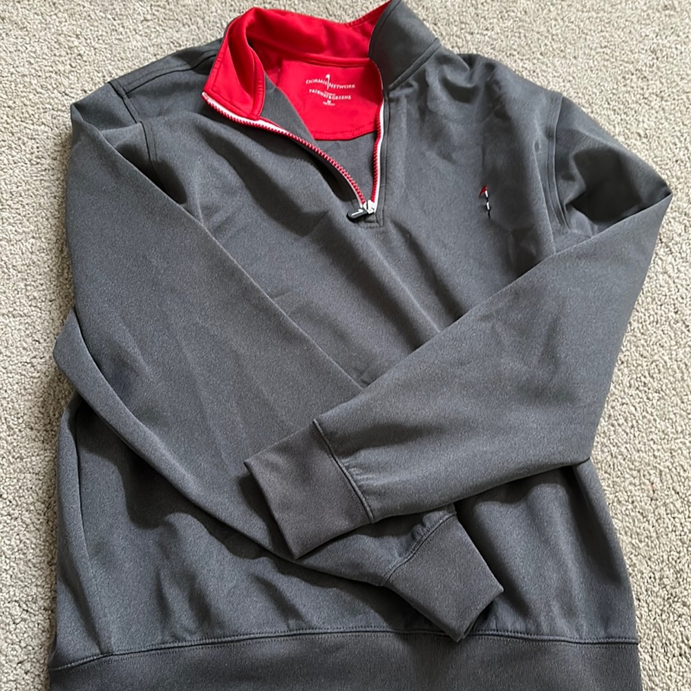 Beautiful grey quarter zip! Size M